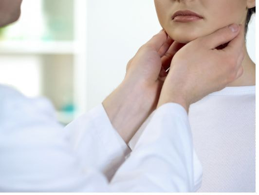 甲状腺・乳腺の触診